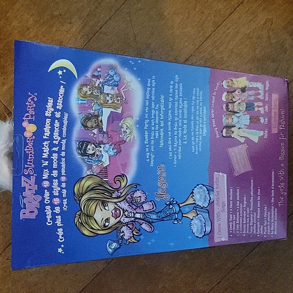 NIB 2024 Bratz Slumber Party "Yasmin" Fashion Doll With Accessories Ages 6 & Up - Picture 8 of 11